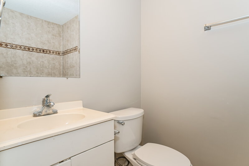 1,465/Mo, 9105 11th Ave Jacksonville, FL 32208 Bedroom View 3