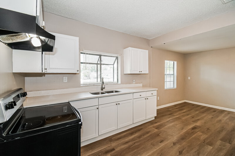 1,415/Mo, 914 Allison St Jacksonville, FL 32254 Kitchen View