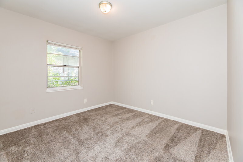 1,150/Mo, 961 Kenmore St Jacksonville, FL 32208 Main Bedroom View 2