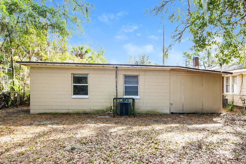 1,150/Mo, 961 Kenmore St Jacksonville, FL 32208 Rear View