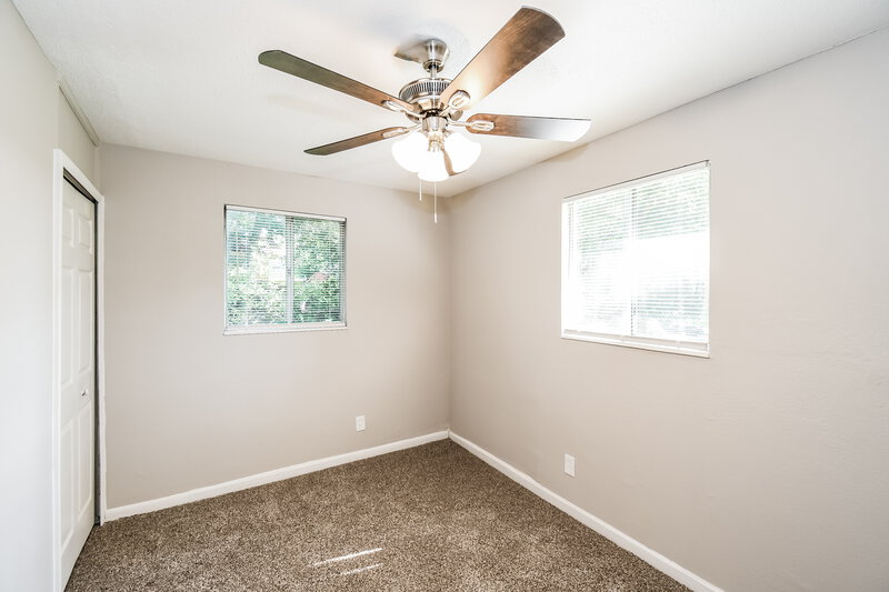 1,310/Mo, 6819 Goldilocks Ln Jacksonville, FL 32210 Main Bedroom View