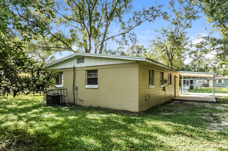1,310/Mo, 6819 Goldilocks Ln Jacksonville, FL 32210 Rear View 2
