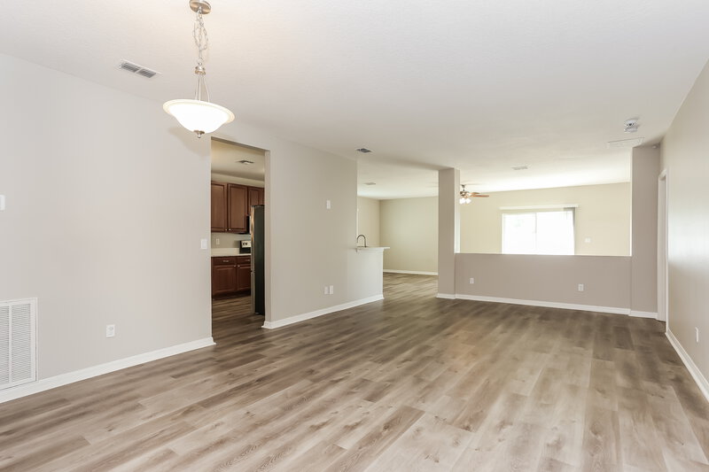 1,825/Mo, 5060 Magnolia Valley Dr Jacksonville, FL 32210 Dining Room View