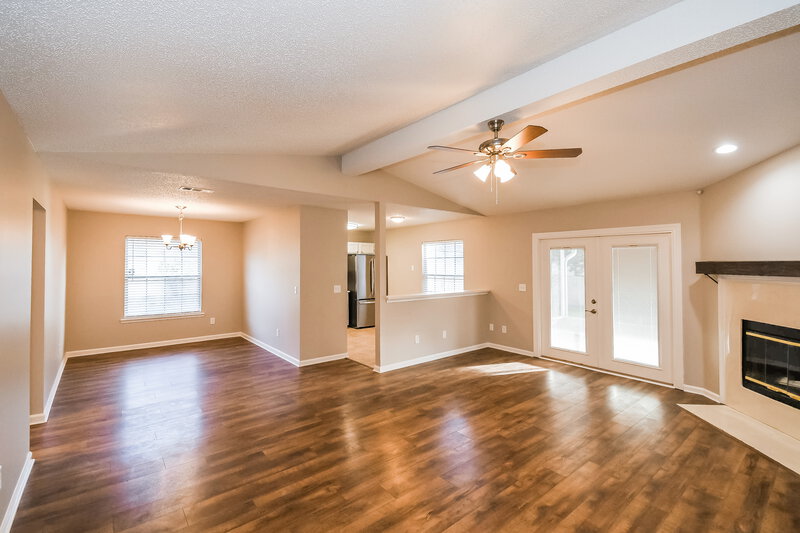 2,290/Mo, 11180 Barbizon Cir E Jacksonville, FL 32257 Living Room View 2