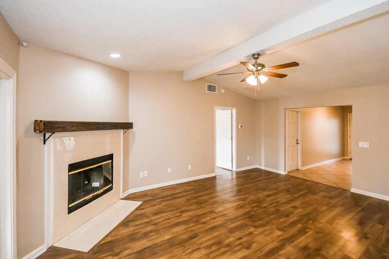 2,290/Mo, 11180 Barbizon Cir E Jacksonville, FL 32257 Living Room View 3