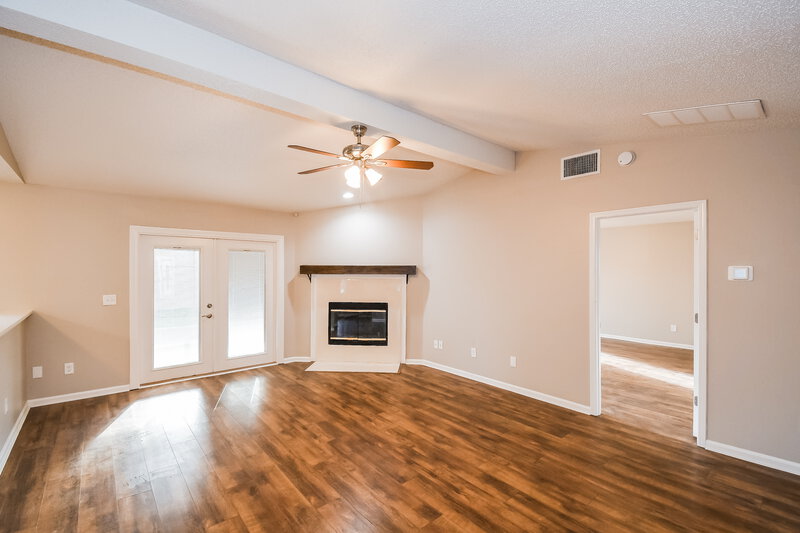 2,290/Mo, 11180 Barbizon Cir E Jacksonville, FL 32257 Living Room View 4