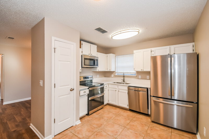 2,290/Mo, 11180 Barbizon Cir E Jacksonville, FL 32257 Kitchen View