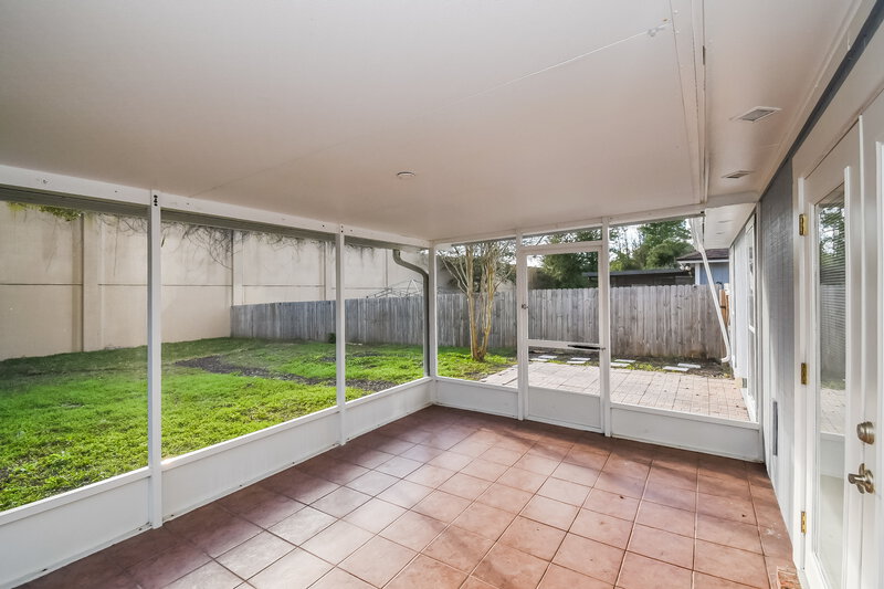 2,290/Mo, 11180 Barbizon Cir E Jacksonville, FL 32257 Sun Room View