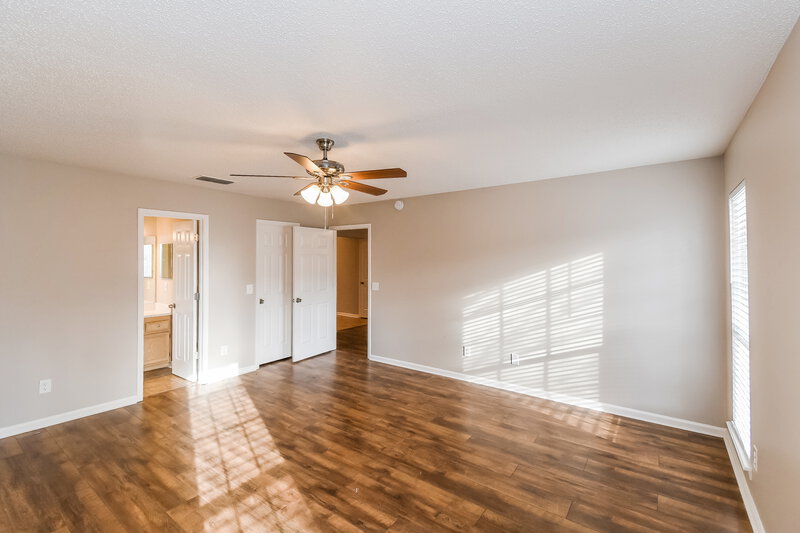 2,290/Mo, 11180 Barbizon Cir E Jacksonville, FL 32257 Main Bedroom View 2