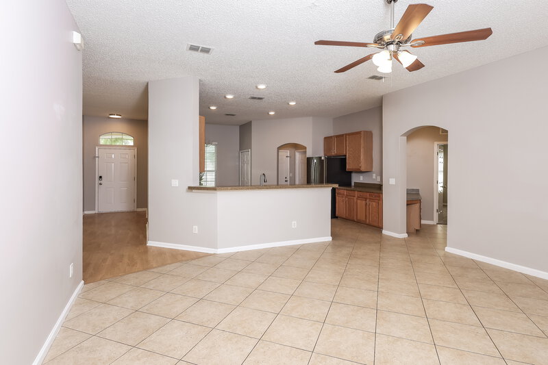 2,415/Mo, 3014 Piedmont Manor Dr Orange Park, FL 32065 Living Room View 2