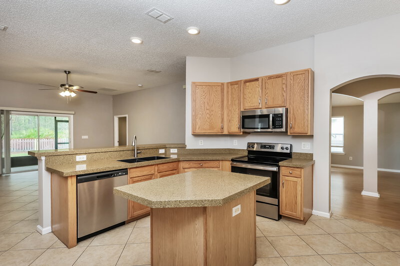 2,415/Mo, 3014 Piedmont Manor Dr Orange Park, FL 32065 Kitchen View