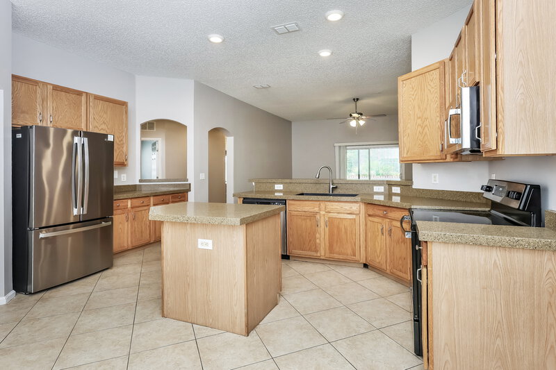 2,415/Mo, 3014 Piedmont Manor Dr Orange Park, FL 32065 Kitchen View 2