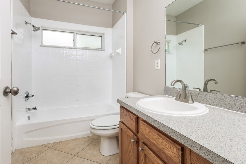 2,415/Mo, 3014 Piedmont Manor Dr Orange Park, FL 32065 Bathroom View