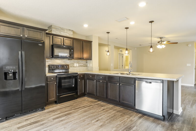 1,825/Mo, 7213 Preston Pines Trl Jacksonville, FL 32244 Kitchen View