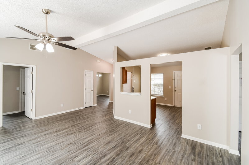 2,215/Mo, 7554 Fawn Lake Dr S Jacksonville, FL 32256 Dining Room View