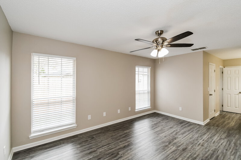 2,215/Mo, 7554 Fawn Lake Dr S Jacksonville, FL 32256 Main Bedroom View