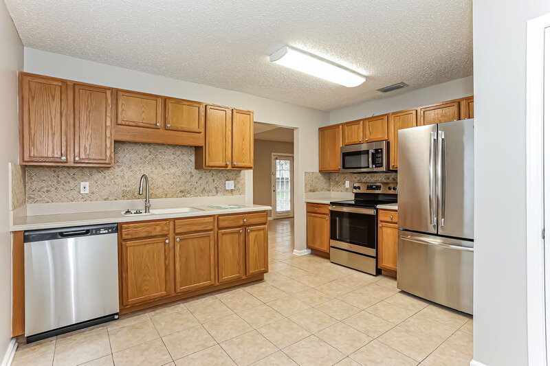 2,190/Mo, 1027 Preakness Ct Jacksonville, FL 32218 Kitchen View