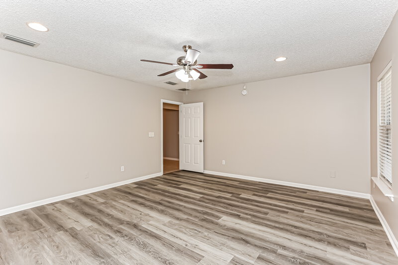 2,190/Mo, 1027 Preakness Ct Jacksonville, FL 32218 Main Bedroom View 2
