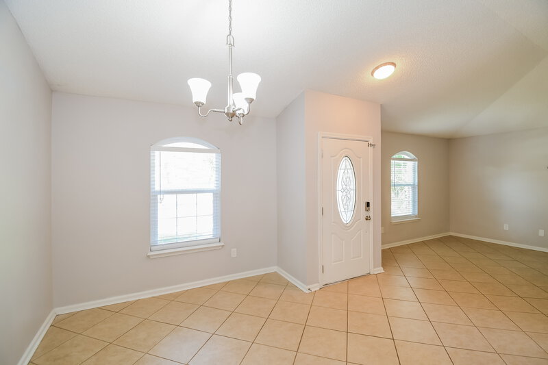 2,260/Mo, 5462 Catspaw Ln Jacksonville, FL 32277 Dining Room View
