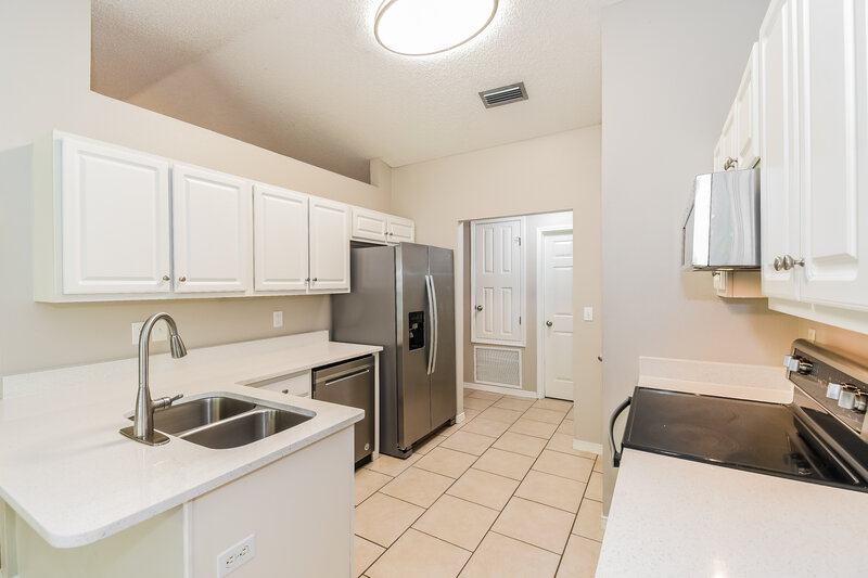 2,320/Mo, 5307 Marsala Ln Jacksonville, FL 32244 Kitchen View