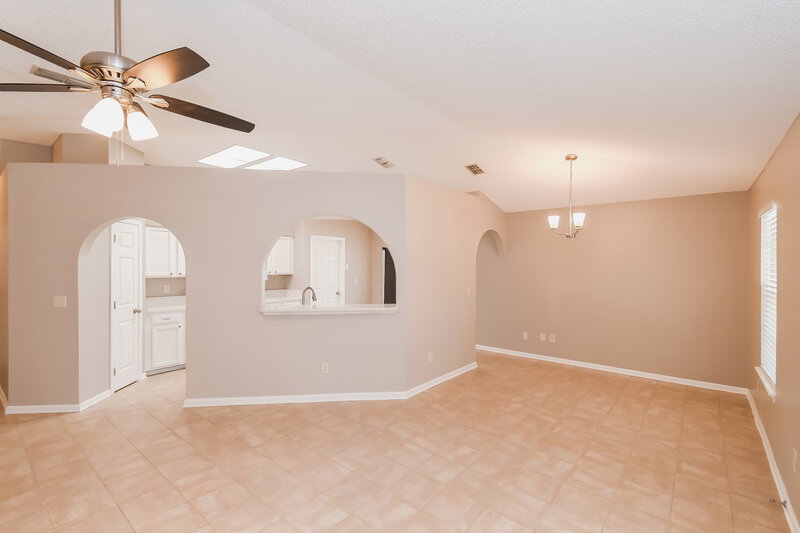 1,625/Mo, 7703 Enderby Ave E Jacksonville, FL 32244 Living Room View 2