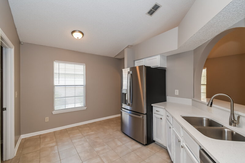 1,625/Mo, 7703 Enderby Ave E Jacksonville, FL 32244 Kitchen View