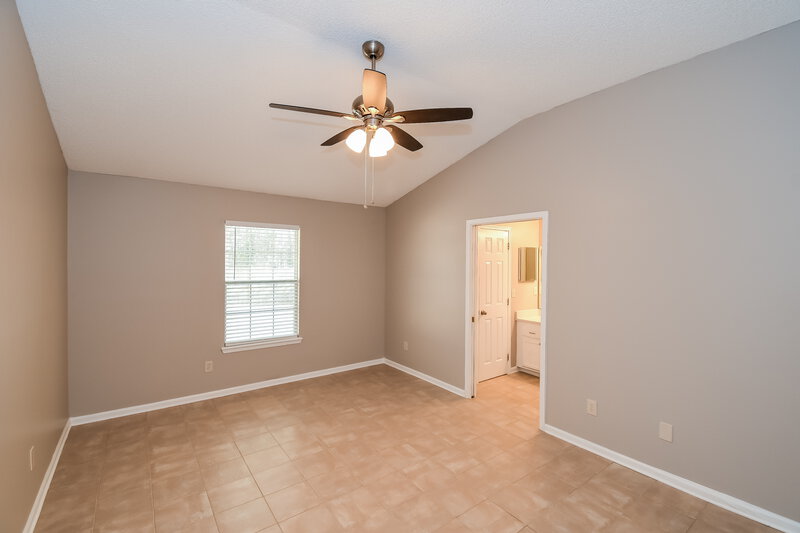 1,625/Mo, 7703 Enderby Ave E Jacksonville, FL 32244 Main Bedroom View 2