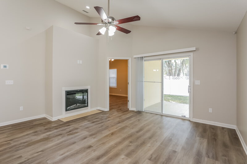 1,940/Mo, 10932 Campus Heights Ln Jacksonville, FL 32218 Living Room View