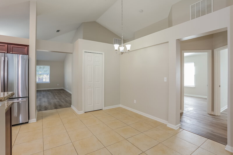 1,940/Mo, 10932 Campus Heights Ln Jacksonville, FL 32218 Breakfast Nook View