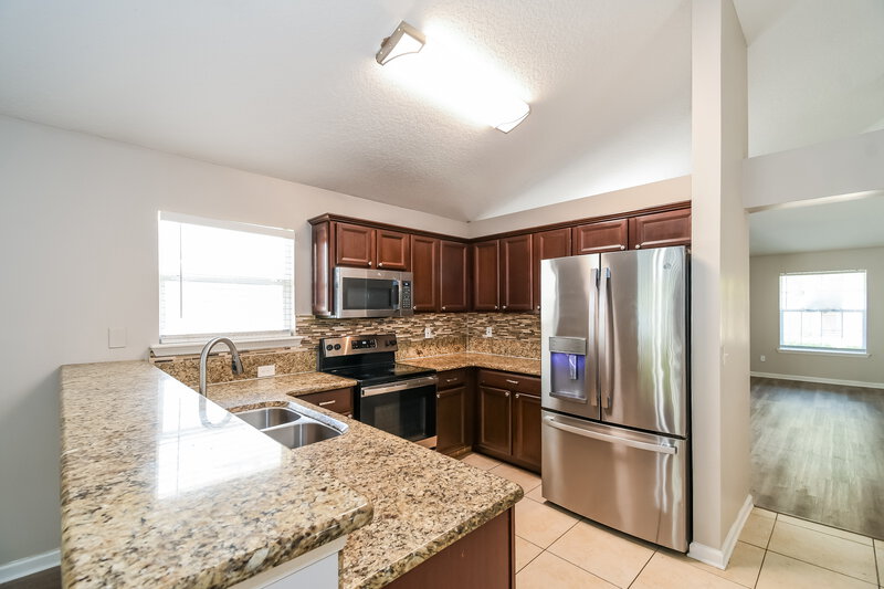 2,035/Mo, 10932 Campus Heights Ln Jacksonville, FL 32218 Kitchen View 2