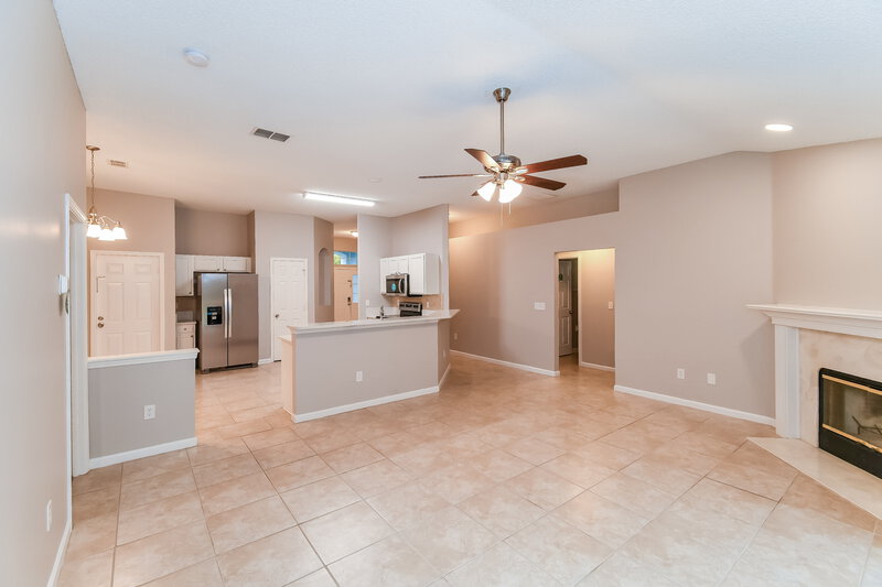 3,540/Mo, 391 Meadowlark Ln St Augustine, FL 32092 Living Room View 4