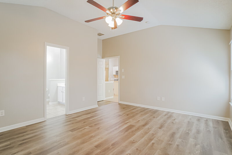 2,545/Mo, 391 Meadowlark Ln St Augustine, FL 32092 Main Bedroom View 2