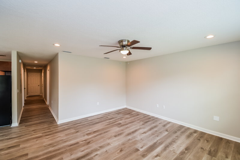 1,575/Mo, 5511 Redpoll Ave Jacksonville, FL 32219 Living Room View