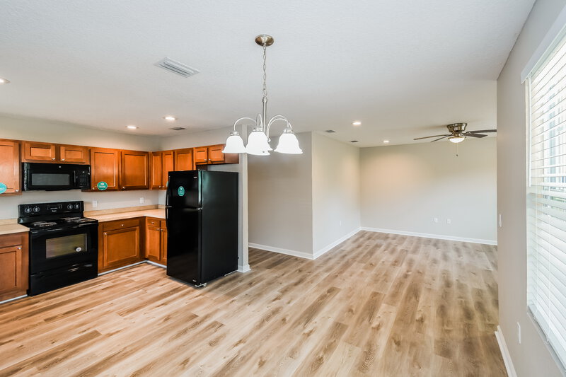 1,575/Mo, 5511 Redpoll Ave Jacksonville, FL 32219 Dining Room View 2