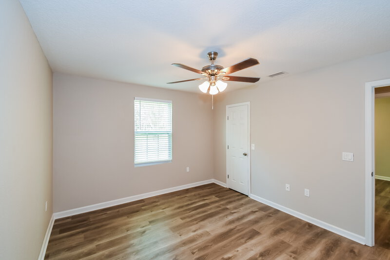 1,575/Mo, 5511 Redpoll Ave Jacksonville, FL 32219 Main Bedroom View