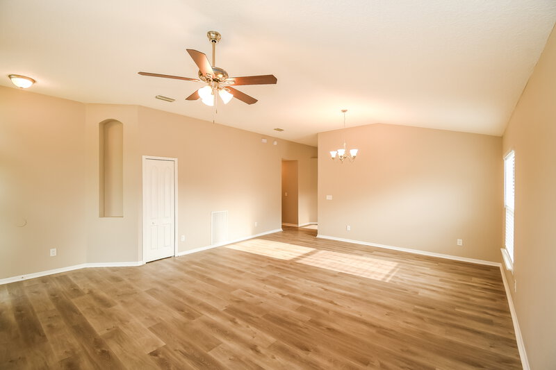 2,330/Mo, 1573 E Windy Willow Dr Saint Augustine, FL 32092 Living Room View