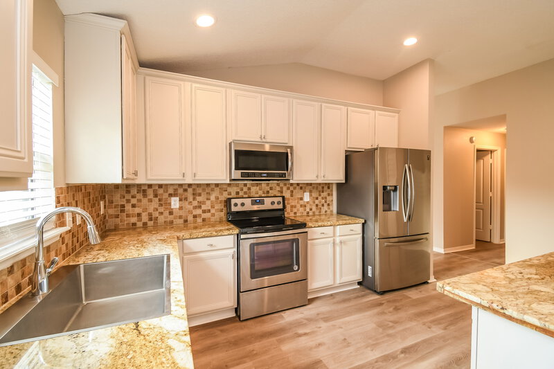 2,330/Mo, 1573 E Windy Willow Dr Saint Augustine, FL 32092 Kitchen View 2
