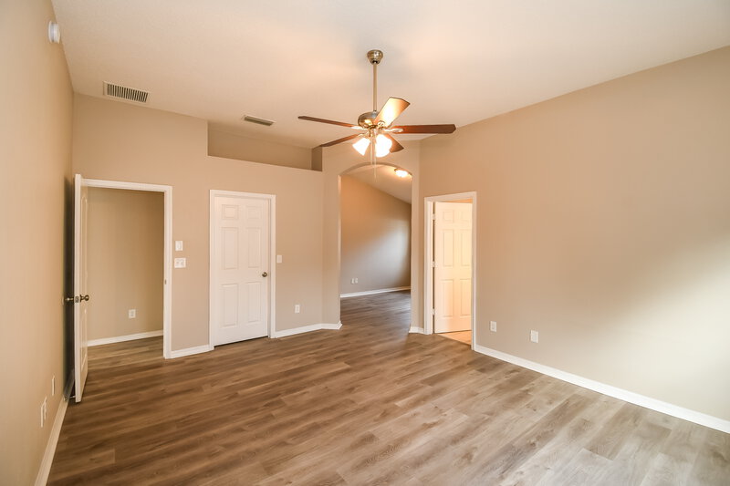 2,330/Mo, 1573 E Windy Willow Dr Saint Augustine, FL 32092 Main Bedroom View