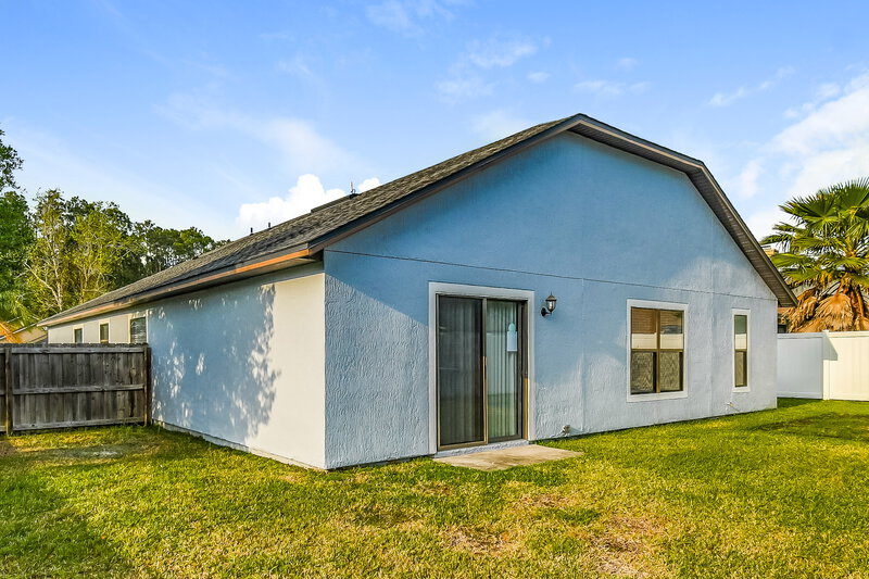 2,330/Mo, 1573 E Windy Willow Dr Saint Augustine, FL 32092 Rear View