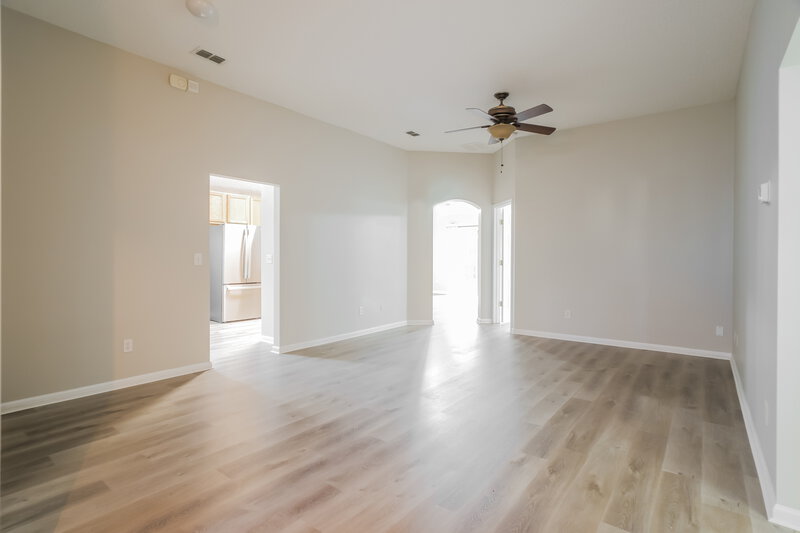 2,075/Mo, 1207 Ardmore St St Augustine, FL 32092 Living Room View