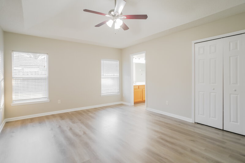 2,075/Mo, 1207 Ardmore St St Augustine, FL 32092 Main Bedroom View 2