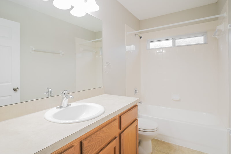 2,075/Mo, 1207 Ardmore St St Augustine, FL 32092 Bathroom View