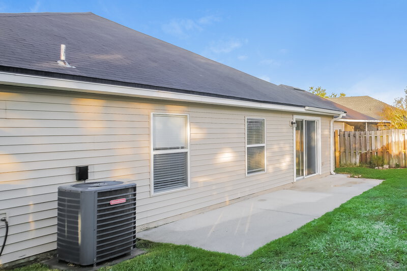 2,075/Mo, 1207 Ardmore St St Augustine, FL 32092 Rear View