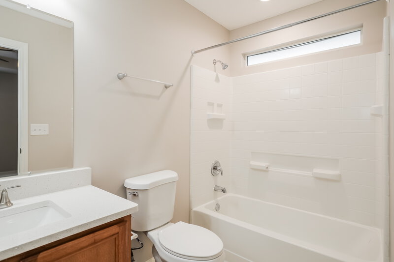 2,540/Mo, 3514 Pebble Stone Ct Orange Park, FL 32065 Main Bathroom View