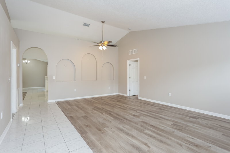 2,015/Mo, 8757 Merseyside Ave Jacksonville, FL 32219 Living Room View