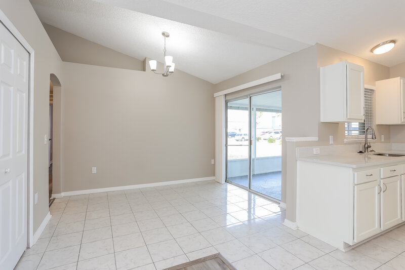 2,015/Mo, 8757 Merseyside Ave Jacksonville, FL 32219 Dining Room View