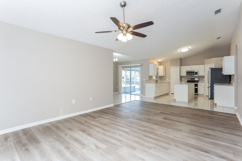 2,015/Mo, 8757 Merseyside Ave Jacksonville, FL 32219 Den View