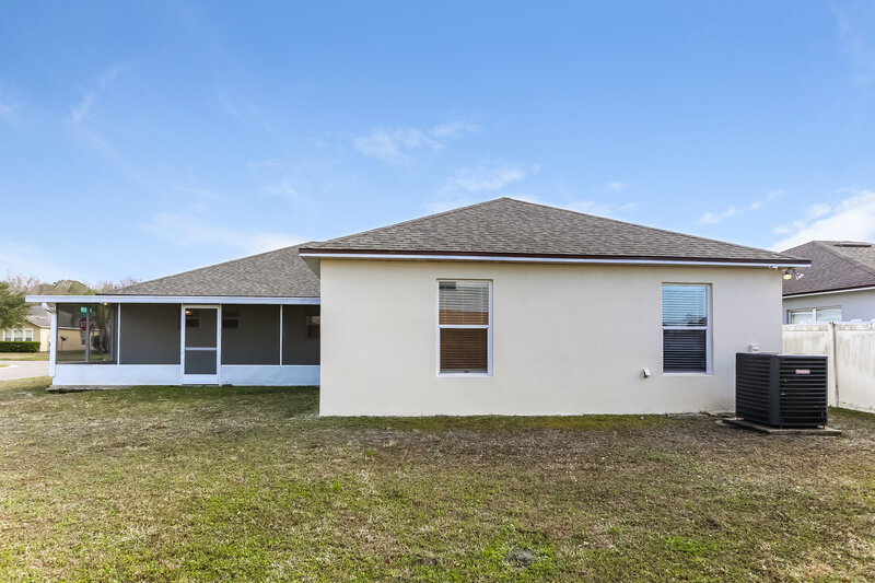 2,015/Mo, 8757 Merseyside Ave Jacksonville, FL 32219 Rear View