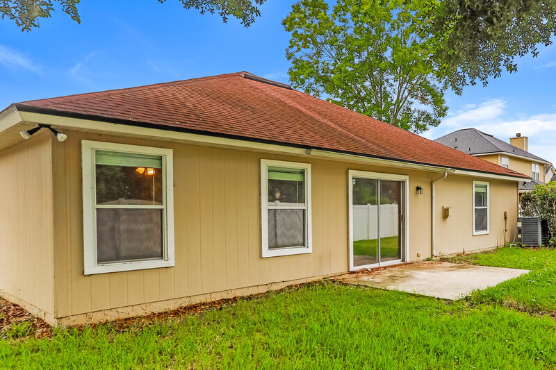 1,910/Mo, 3812 Juliet Leia Cir W Jacksonville, FL 32218 Rear View 2