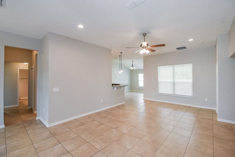 2,550/Mo, 75094 Fern Creek Dr Yulee, FL 32097 Living Room View 2